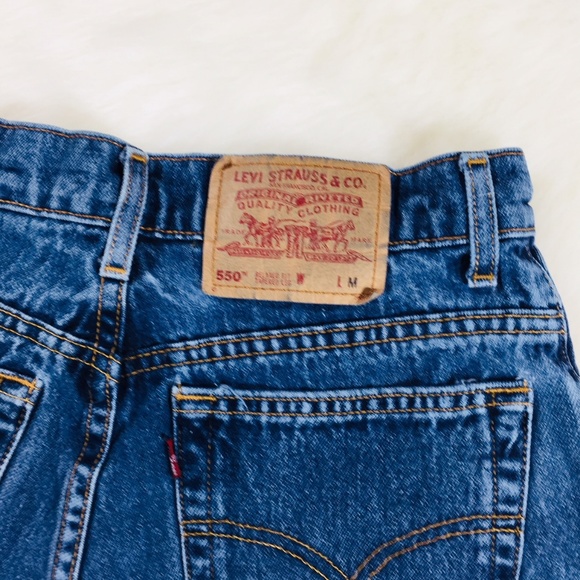 Vintage Levis 550 High Waist Mom Cutoff Shorts - Picture 4 of 5